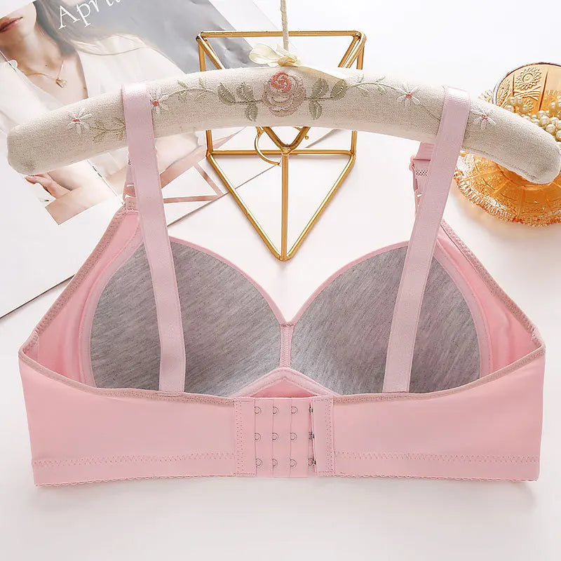 Glossy Large Cup Wireless Bra